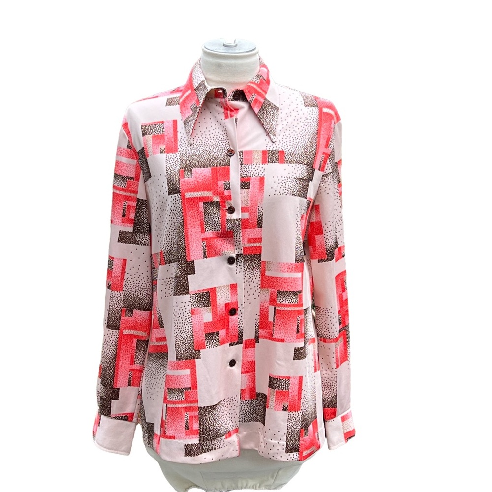 PYKETTES Vintage 70s Button down women’s shirt printed size small